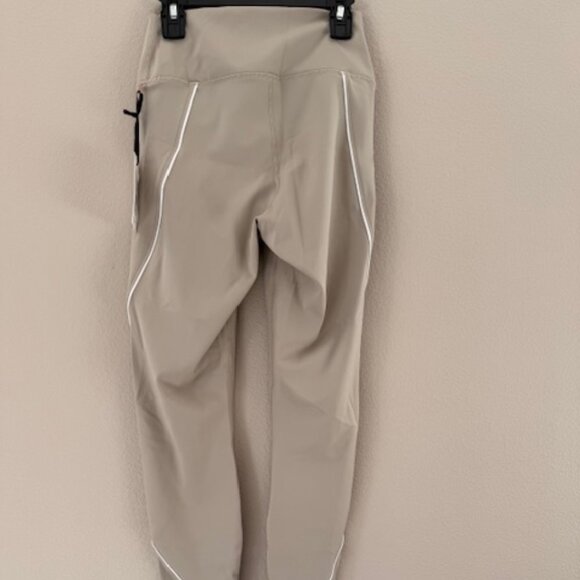 NEW - IVL - Curve Leggings -  Hydralux - Taupe/White - Picture 4 of 6